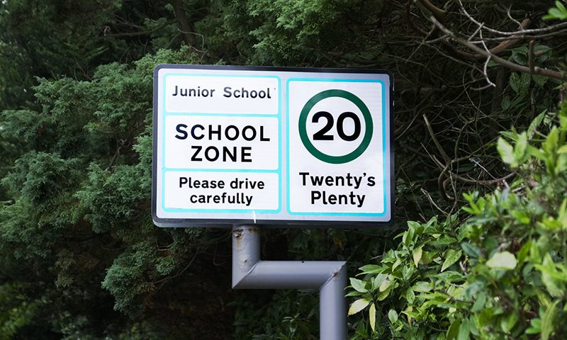 Cars to be banned from driving on roads around schools