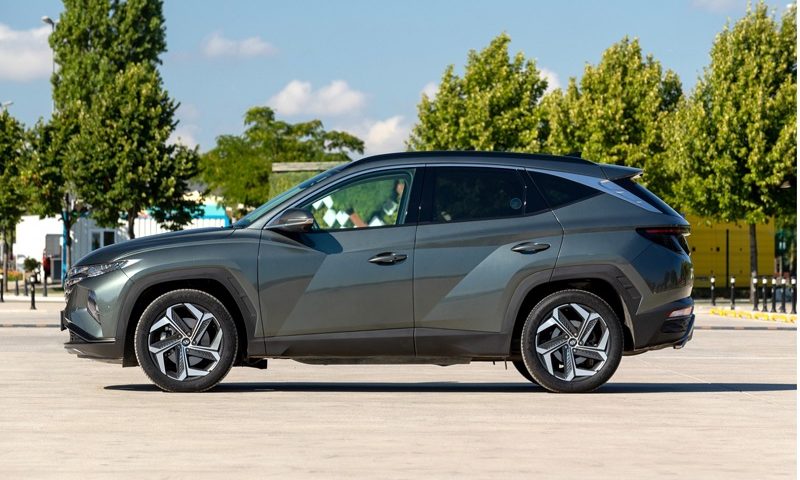 Side view of a Hyundai Tucson